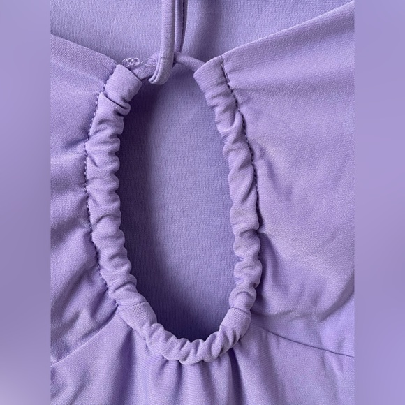 Women’s Forever21 Cut Out Front Tie Short Sleeves Square Neckline Top - Picture 3 of 10